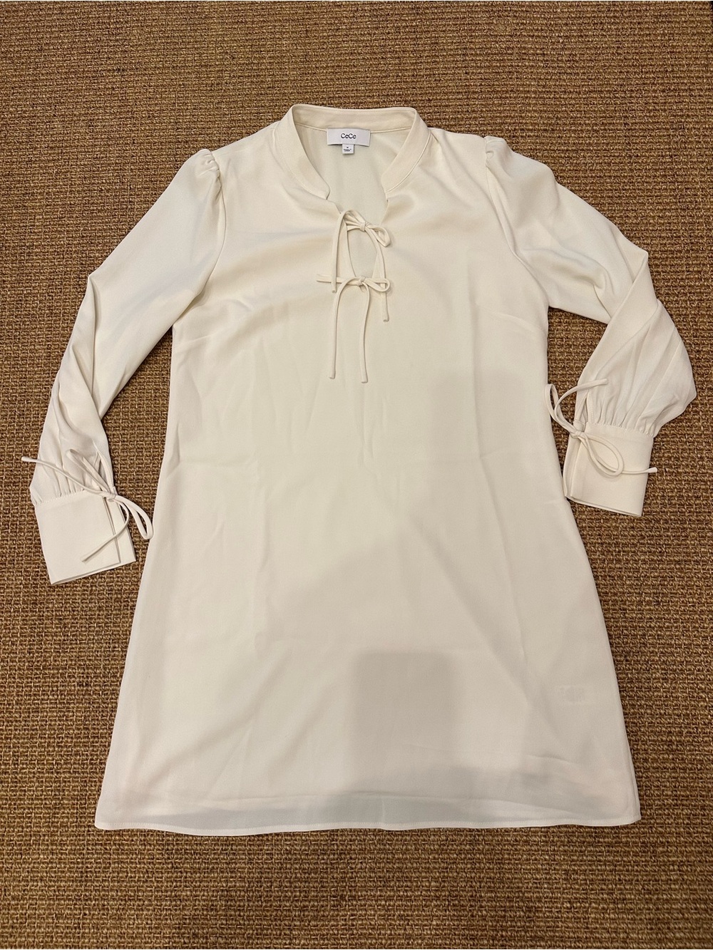 CeCe Cream Tie-Neck Long Sleeve Shift Dress NWT medium